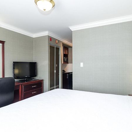 Sandman Hotel Red Deer Ngoại thất bức ảnh