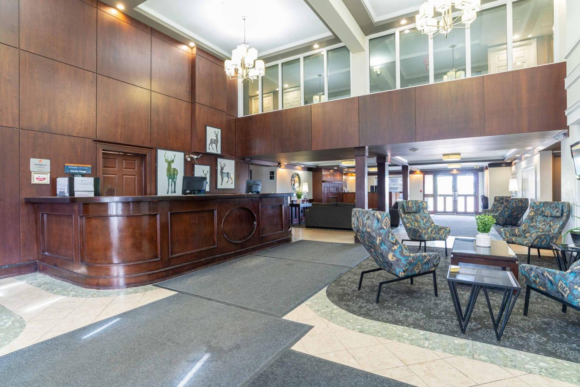 Sandman Hotel Red Deer Ngoại thất bức ảnh