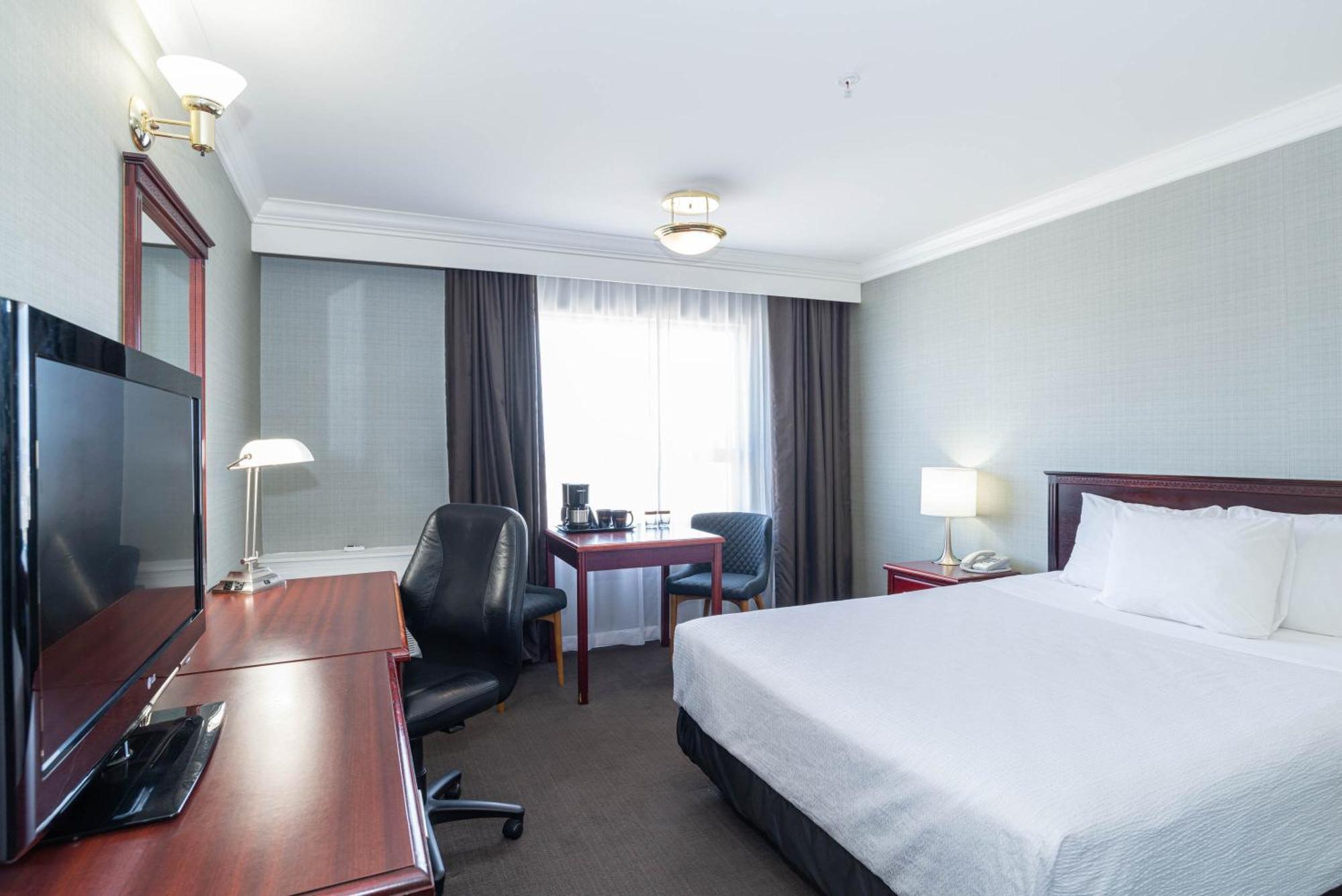 Sandman Hotel Red Deer Ngoại thất bức ảnh
