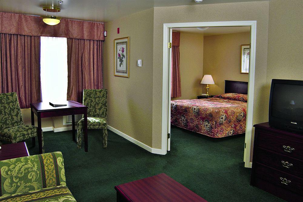 Sandman Hotel Red Deer Ngoại thất bức ảnh